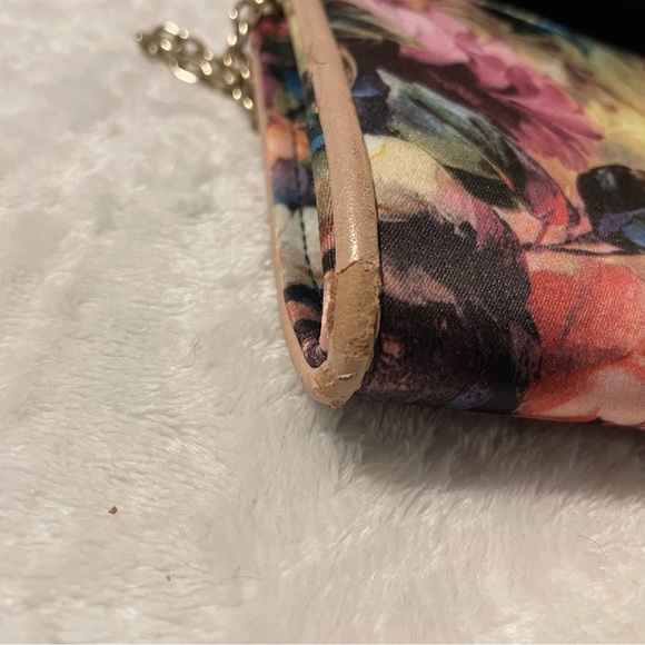 ALDO Floral Clutch - Picture 4 of 6